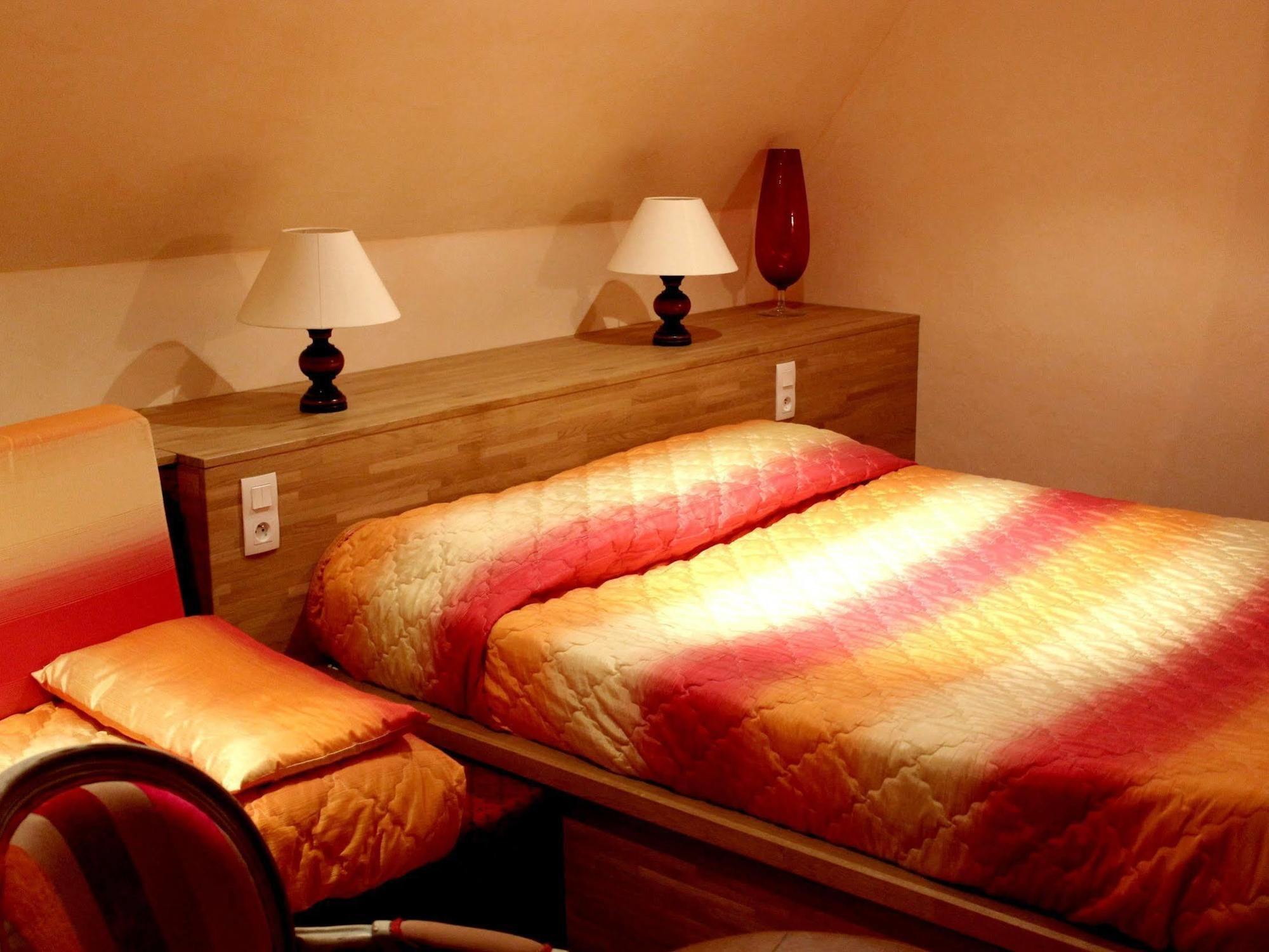 Logis Hotel Calisola Besancon - Soiree Etape Chalezeule Eksteriør bilde