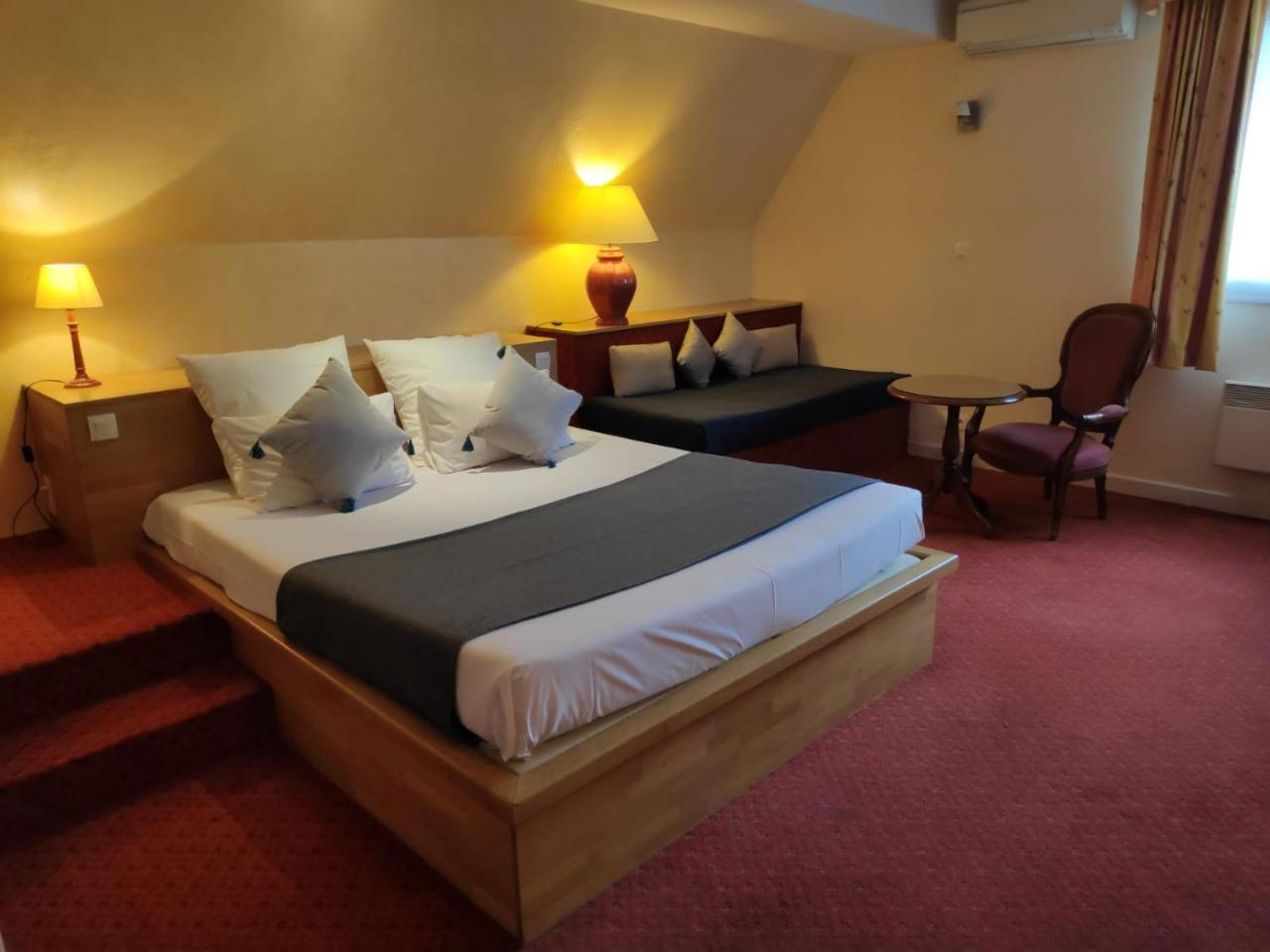 Logis Hotel Calisola Besancon - Soiree Etape Chalezeule Eksteriør bilde