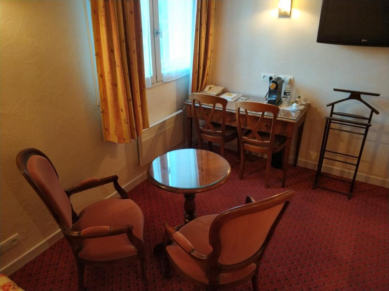 Logis Hotel Calisola Besancon - Soiree Etape Chalezeule Eksteriør bilde